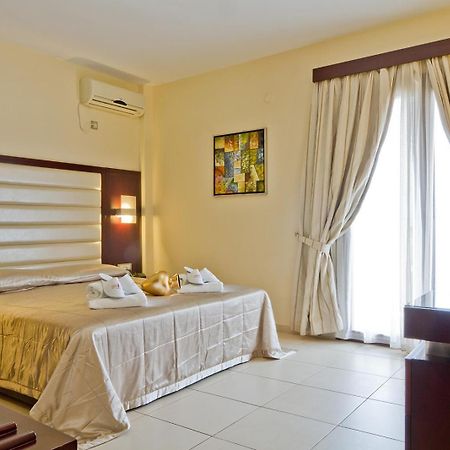 Socrates Hotel Apartments Karpathos Exterior photo