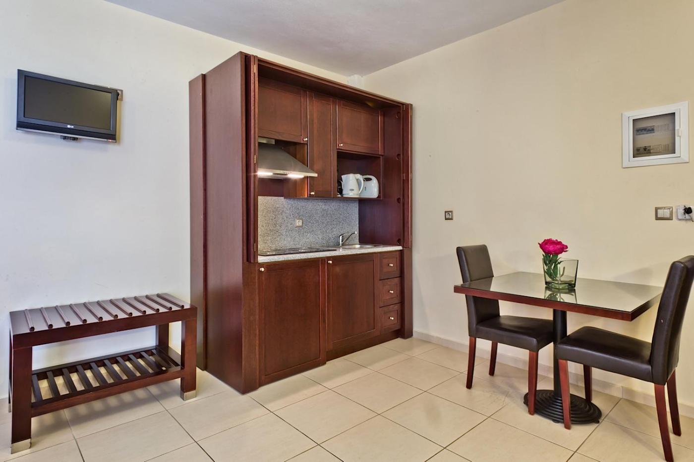 Socrates Hotel Apartments Karpathos Exterior photo